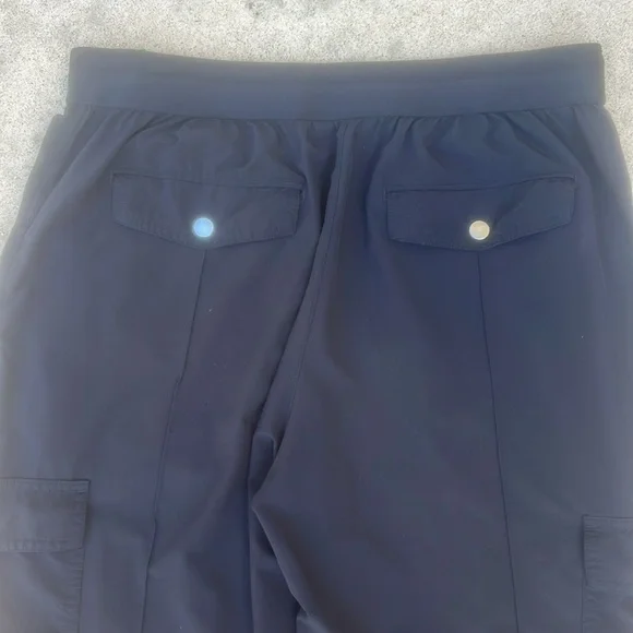 Athleta Women's Vienna Black Lightweight Pull on Cargo Pants Size 14